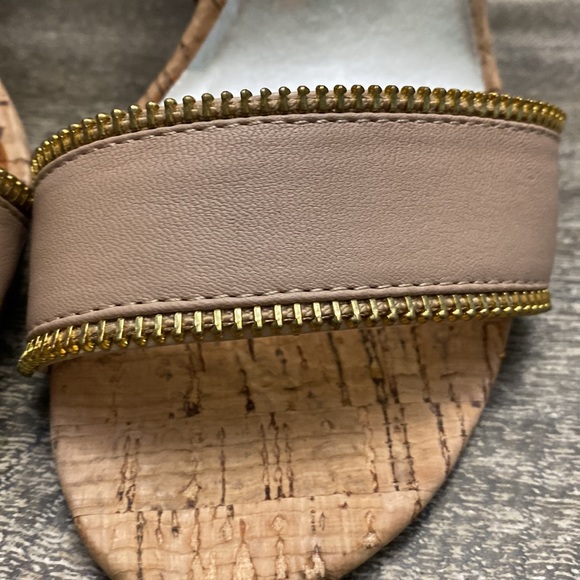 BEBE Sylvana Beige Gold LEATHER Wedge - Picture 10 of 11